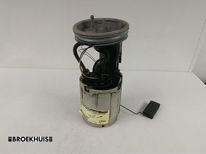 Gebruikte Tank element Pomp Volkswagen Passat (3B3) 1.9 TDI 100 Prijs € 20,00 Margeregeling aangeboden door Autobedrijf Broekhuis B.V.