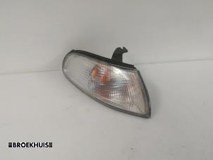 Gebruikte Pinker rechts Mazda 626 (GE14/74/84) 2.0i LX,GLX 16V Prijs € 5,00 Margeregeling aangeboden door Autobedrijf Broekhuis B.V.