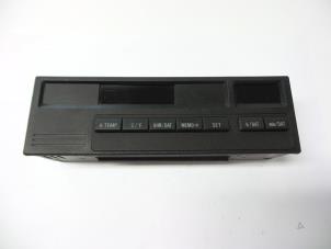 Gebruikte Display Interieur BMW 3 serie (E36/4) 318i Prijs € 15,00 Margeregeling aangeboden door Autobedrijf Broekhuis B.V.