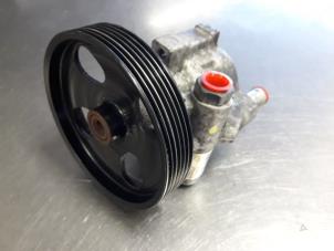 Gebruikte Stuurpomp Renault Laguna II Grandtour (KG) 1.9 dCi 100 Prijs € 35,00 Margeregeling aangeboden door Autobedrijf Broekhuis B.V.