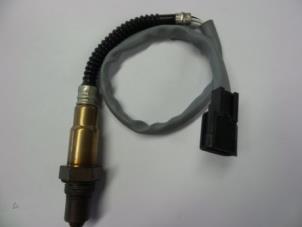 Gebruikte Lambda Sonde Renault Clio III Estate/Grandtour (KR) 1.2 16V TCE 100 Prijs € 15,00 Margeregeling aangeboden door Autobedrijf Broekhuis B.V.