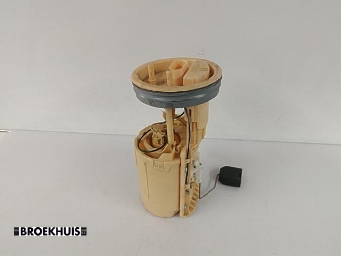 Gebruikte Tank element Pomp Volkswagen Transporter T5 1.9 TDi Prijs € 36,30 Inclusief btw aangeboden door Autobedrijf Broekhuis B.V.