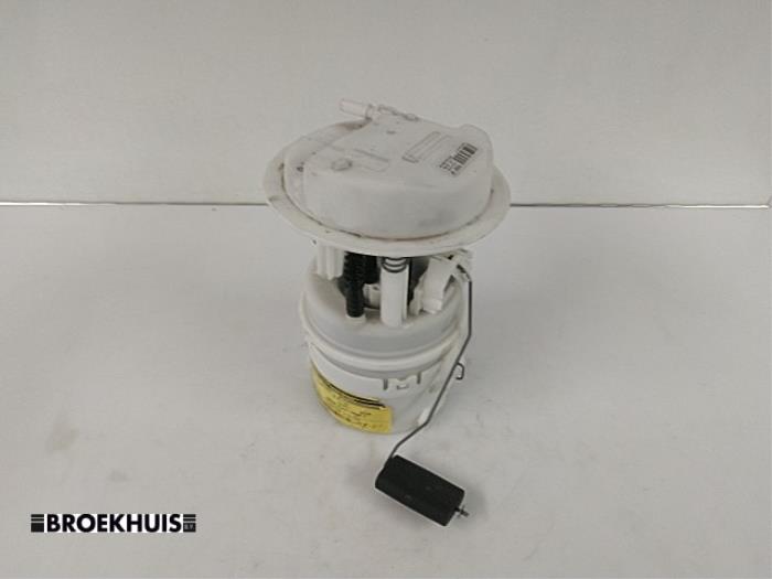 Gebruikte Tank element Pomp Fiat Scudo (220Z) 2.0i 16V Prijs € 35,00 Margeregeling aangeboden door Autobedrijf Broekhuis B.V.