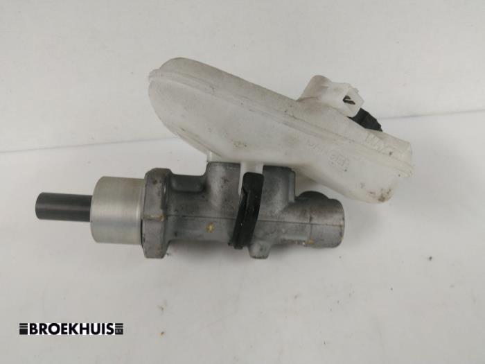 Gebruikte Hoofdremcilinder Citroen Xsara Break (N2) 1.6i 16V Prijs € 15,00 Margeregeling aangeboden door Autobedrijf Broekhuis B.V.