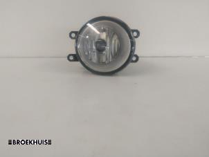 Gebruikte Mistlamp rechts-voor Toyota iQ 1.0 12V VVT-i Prijs € 15,00 Margeregeling aangeboden door Autobedrijf Broekhuis B.V.