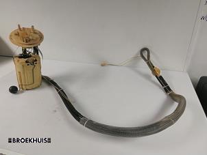 Gebruikte Tank element Pomp Volvo XC70 (SZ) XC70 2.4 D5 20V Prijs € 50,00 Margeregeling aangeboden door Autobedrijf Broekhuis B.V.