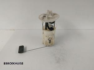 Gebruikte Tank element Pomp Renault Espace (JK) 2.2 dCi 16V Prijs € 25,00 Margeregeling aangeboden door Autobedrijf Broekhuis B.V.