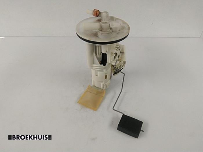 Gebruikte Tank element Pomp Daihatsu YRV (M2) 1.3 16V DVVT Prijs € 25,00 Margeregeling aangeboden door Autobedrijf Broekhuis B.V.