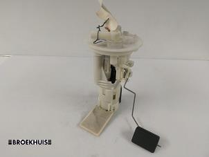 Gebruikte Tank element Pomp Daihatsu Cuore (L251/271/276) 1.0 12V DVVT Prijs € 25,00 Margeregeling aangeboden door Autobedrijf Broekhuis B.V.