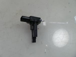 Gebruikte Luchtmassameter Toyota RAV4 (A4) 2.0 16V VVT-i 4x4 Prijs € 30,00 Margeregeling aangeboden door Autobedrijf Broekhuis B.V.