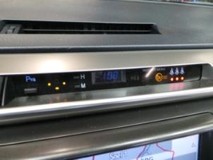 Gebruikte Display Interieur Toyota RAV4 (A4) 2.0 16V VVT-i 4x4 Prijs € 35,00 Margeregeling aangeboden door Autobedrijf Broekhuis B.V.