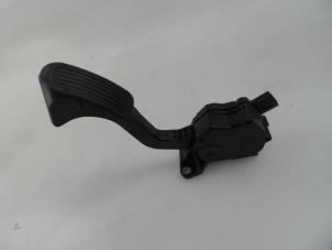 Gebruikte Gaspedaal Toyota RAV4 (A4) 2.0 16V VVT-i 4x4 Prijs € 30,00 Margeregeling aangeboden door Autobedrijf Broekhuis B.V.