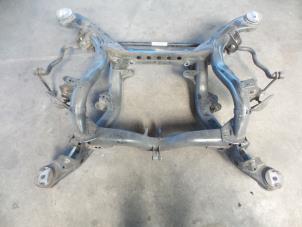 Gebruikte Subframe Volkswagen Touareg (7PA/PH) 3.0 TDI V6 24V BlueMotion Technology SCR Prijs € 250,00 Margeregeling aangeboden door Autobedrijf Broekhuis B.V.