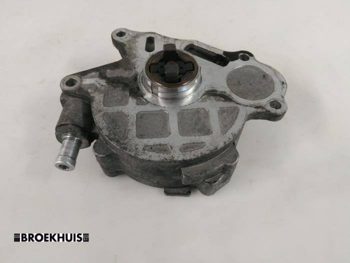 Gebruikte Vacuumpomp (Diesel) Volkswagen Golf VI (5K1) 2.0 GTD 16V Prijs € 15,00 Margeregeling aangeboden door Autobedrijf Broekhuis B.V.