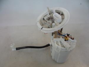 Gebruikte Tank element Pomp Audi A4 (B8) 2.0 TDI 16V Prijs € 30,00 Margeregeling aangeboden door Autobedrijf Broekhuis B.V.