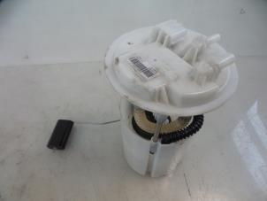 Gebruikte Brandstofpomp Elektrisch Renault Megane III Grandtour (KZ) 1.5 dCi 110 Prijs € 25,00 Margeregeling aangeboden door Autobedrijf Broekhuis B.V.