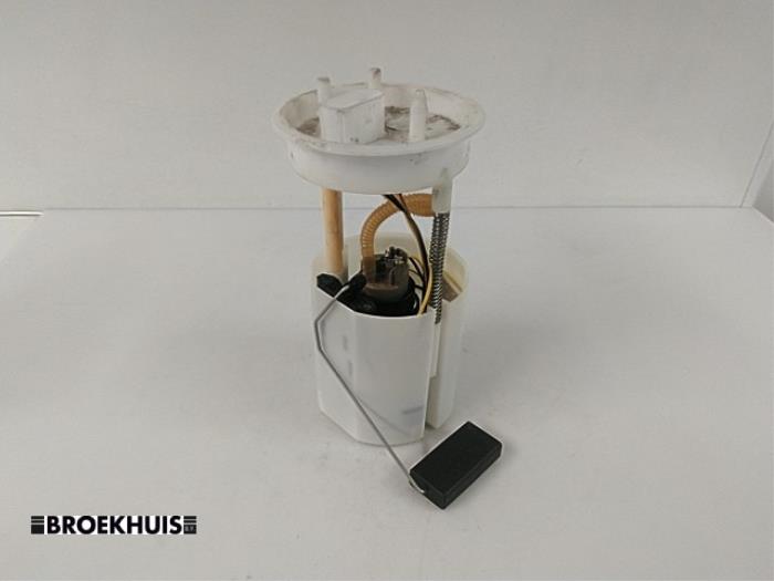 Gebruikte Tank element Pomp Seat Ibiza IV (6J5) 1.2 12V Prijs € 20,00 Margeregeling aangeboden door Autobedrijf Broekhuis B.V.