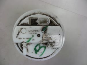 Gebruikte Brandstofpomp Elektrisch Dacia Sandero I (BS) 1.6 MPI 85 Prijs € 25,00 Margeregeling aangeboden door Autobedrijf Broekhuis B.V.