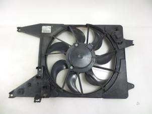 Gebruikte Koelvin Motor Dacia Sandero I (BS) 1.6 MPI 85 Prijs € 50,00 Margeregeling aangeboden door Autobedrijf Broekhuis B.V.