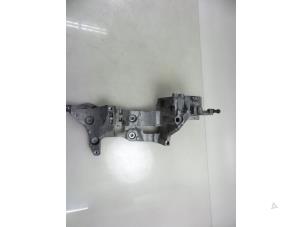 Gebruikte Dynamosteun boven Skoda Octavia Combi (5EAC) 1.6 TDI Greenline 16V Prijs € 40,00 Margeregeling aangeboden door Autobedrijf Broekhuis B.V.