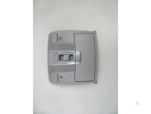 Gebruikte Binnenverlichting voor Mercedes ML III (166) 3.0 ML-350 BlueTEC V6 24V 4-Matic Prijs € 100,00 Margeregeling aangeboden door Autobedrijf Broekhuis B.V.