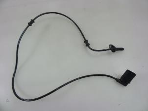 Gebruikte Sensor ABS Mercedes C (W205) C-350 e 2.0 16V Prijs € 25,00 Margeregeling aangeboden door Autobedrijf Broekhuis B.V.