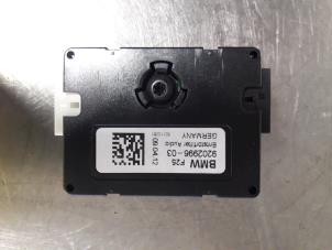 Gebruikte Antenne Versterker BMW X3 (F25) xDrive20d 16V Prijs € 15,00 Margeregeling aangeboden door Autobedrijf Broekhuis B.V.