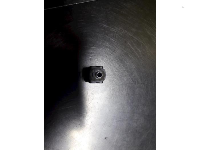 AUX/USB aansluiting van een BMW X3 (F25) xDrive20d 16V 2012