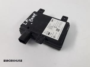 Gebruikte Radar sensor Landrover Range Rover IV (LG) 4.4 SDV8 32V Prijs € 175,00 Margeregeling aangeboden door Autobedrijf Broekhuis B.V.