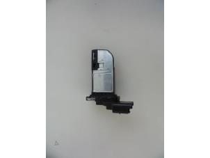 Gebruikte Luchtmassameter Peugeot 308 SW (L4/L9/LC/LJ/LR) 1.6 BlueHDi 120 Prijs € 15,00 Margeregeling aangeboden door Autobedrijf Broekhuis B.V.