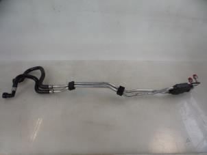 Gebruikte Oliedruk Leiding Landrover Range Rover IV (LG) 4.4 SDV8 32V Prijs € 50,00 Margeregeling aangeboden door Autobedrijf Broekhuis B.V.