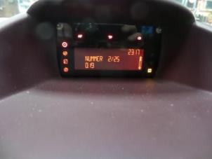 Gebruikte Display Interieur Ford Fiesta 6 (JA8) 1.25 16V Prijs € 40,00 Margeregeling aangeboden door Autobedrijf Broekhuis B.V.