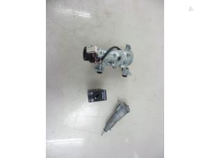 Gebruikte Set Cilindersloten (compleet) Skoda Octavia Combi (5EAC) 1.4 TSI 16V Prijs € 40,00 Margeregeling aangeboden door Autobedrijf Broekhuis B.V.