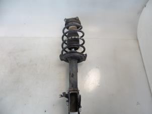 Gebruikte Mac Phersonpoot rechts-voor Mercedes B (W245) 2.0 B-180 CDI 16V Prijs € 65,00 Margeregeling aangeboden door Autobedrijf Broekhuis B.V.