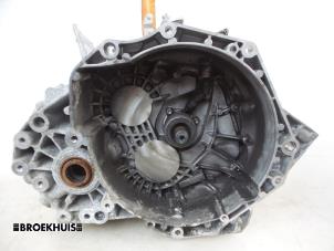 Gebruikte Versnellingsbak Opel Astra K Sports Tourer 1.6 CDTI 110 16V Prijs € 590,00 Margeregeling aangeboden door Autobedrijf Broekhuis B.V.
