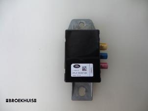Gebruikte Antenne Versterker Landrover Discovery Sport (LC) 2.0 TD4 180 16V Prijs € 30,00 Margeregeling aangeboden door Autobedrijf Broekhuis B.V.