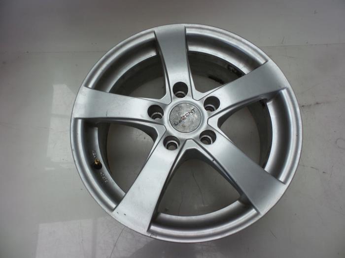 Wheel Mazda 6.