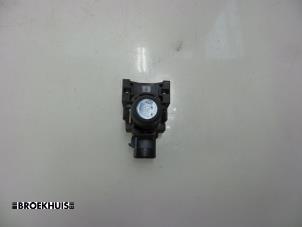 Gebruikte PDC Sensor Mazda 6 SportBreak (GJ/GH/GL) 2.0 Skyactiv G 145 16V Prijs € 20,00 Margeregeling aangeboden door Autobedrijf Broekhuis B.V.