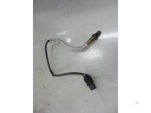 Gebruikte Lambda Sonde Mercedes C (W205) C-350 e 2.0 16V Prijs € 25,00 Margeregeling aangeboden door Autobedrijf Broekhuis B.V.