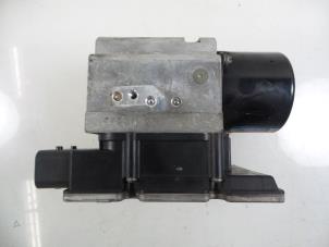 Gebruikte ABS Pomp Alfa Romeo 159 Sportwagon (939BX) 1.9 JTDm Prijs € 40,00 Margeregeling aangeboden door Autobedrijf Broekhuis B.V.