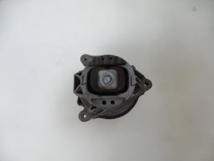 Gebruikte Motorrubber BMW 1 serie (F20) 118d 2.0 16V Prijs € 15,00 Margeregeling aangeboden door Autobedrijf Broekhuis B.V.