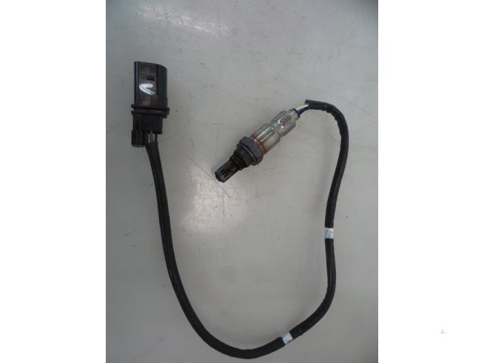 Gebruikte Lambda Sonde Audi A3 Sportback (8VA/8VF) 1.6 TDI Ultra 16V Prijs € 20,00 Margeregeling aangeboden door Autobedrijf Broekhuis B.V.