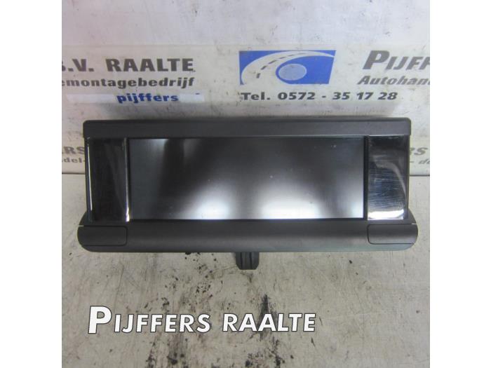 Gebruikte Display Interieur Citroen C4 Cactus (0B/0P) 1.2 PureTech 82 12V Prijs € 150,00 Margeregeling aangeboden door Pijffers B.V. Raalte