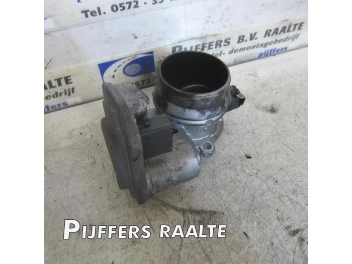 Gebruikte Gasklephuis BMW 3 serie (E90) 316d 16V Prijs € 65,00 Margeregeling aangeboden door Pijffers B.V. Raalte