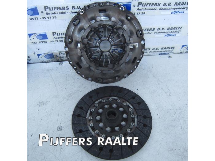 Gebruikte Koppelingsset (compleet) Volvo V70 (SW) 2.4 D5 20V Prijs € 75,00 Margeregeling aangeboden door Pijffers B.V. Raalte