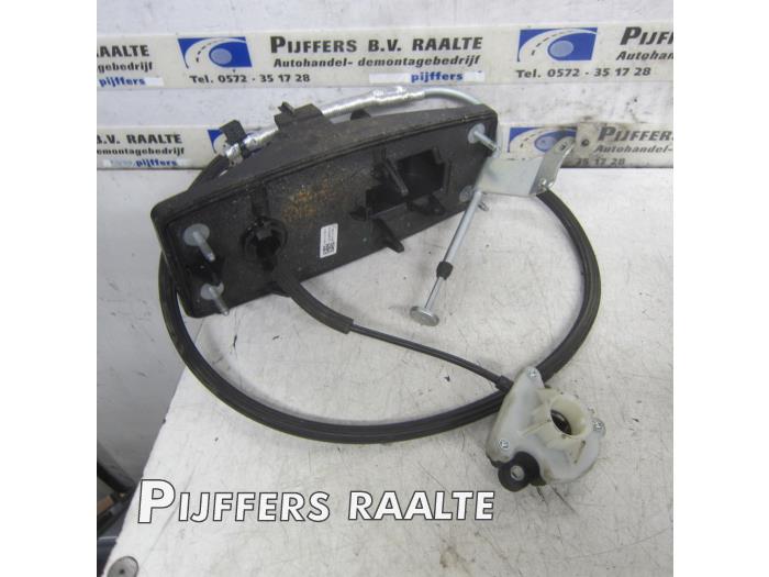 Gebruikte Schakelkabel Versnellingsbak Audi A4 Avant (B9) 2.0 TDI Ultra 16V Prijs € 100,00 Margeregeling aangeboden door Pijffers B.V. Raalte