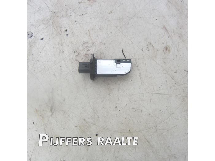 Gebruikte Luchtmassameter Ford Fiesta 6 (JA8) 1.0 EcoBoost 12V 100 Prijs € 40,00 Margeregeling aangeboden door Pijffers B.V. Raalte