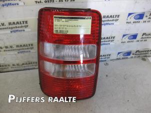 Gebruikte Achterlicht links Volkswagen Caddy Combi III (2KB,2KJ) 2.0 TDI 16V DPF Prijs € 30,25 Inclusief btw aangeboden door Pijffers B.V. Raalte
