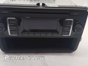 Gebruikte Radio CD Speler Volkswagen Jetta IV (162/16A) 1.2 TSI 16V Prijs € 75,00 Margeregeling aangeboden door Pijffers B.V. Raalte