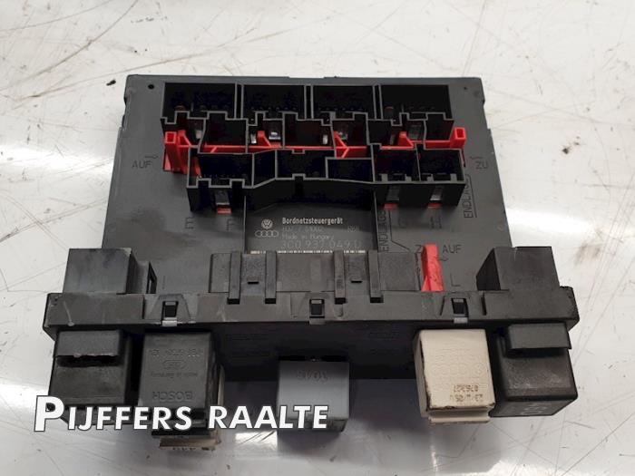 Gebruikte Computer Body Control Volkswagen Touran (1T1/T2) 1.9 TDI 105 Euro 3 Prijs € 45,00 Margeregeling aangeboden door Pijffers B.V. Raalte